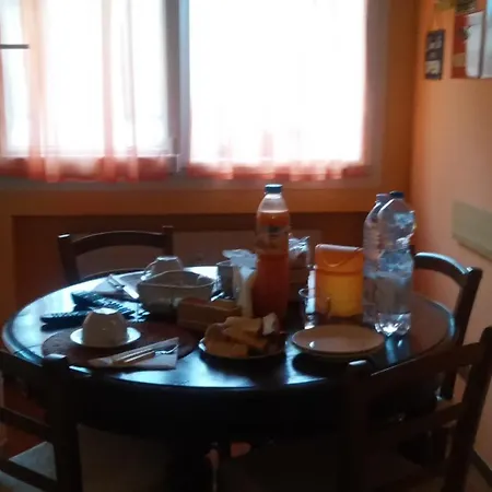 Oda ve Kahvaltı Orange House Varenna