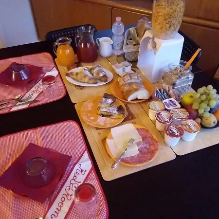 Orange House Oda ve Kahvaltı