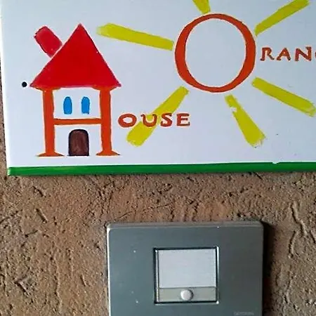 Bed & Breakfast Orange House 3*
