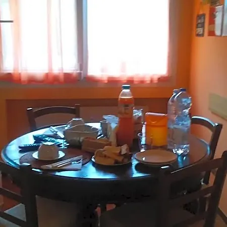 Orange House Bed & Breakfast 3*