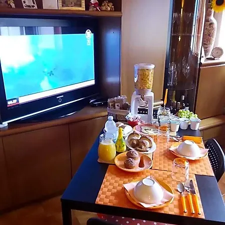 Orange House Bed & Breakfast Varenna