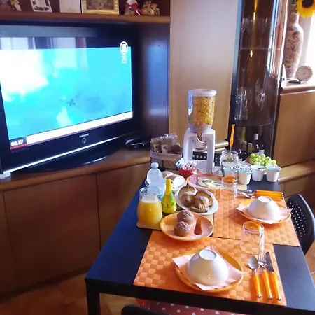 Orange House 3*