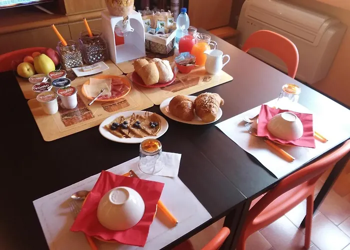 Orange House Bed & Breakfast Varenna